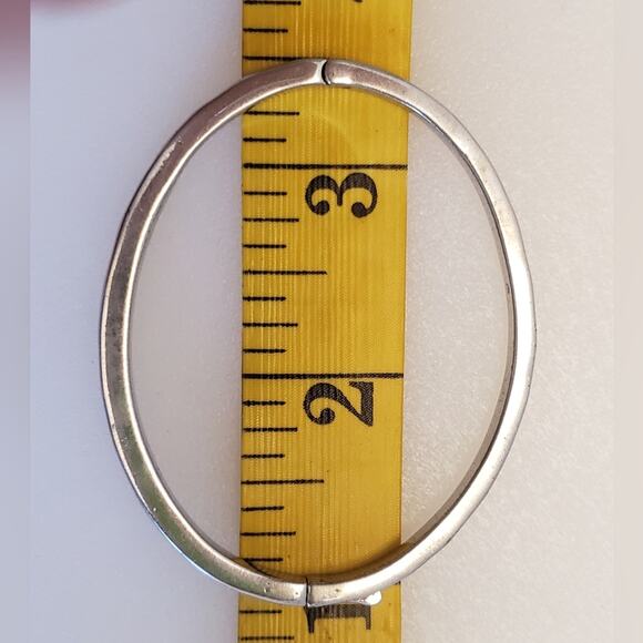 Kendra Scott Zorte Bangle bracelet hammered metal silver - Picture 8 of 8